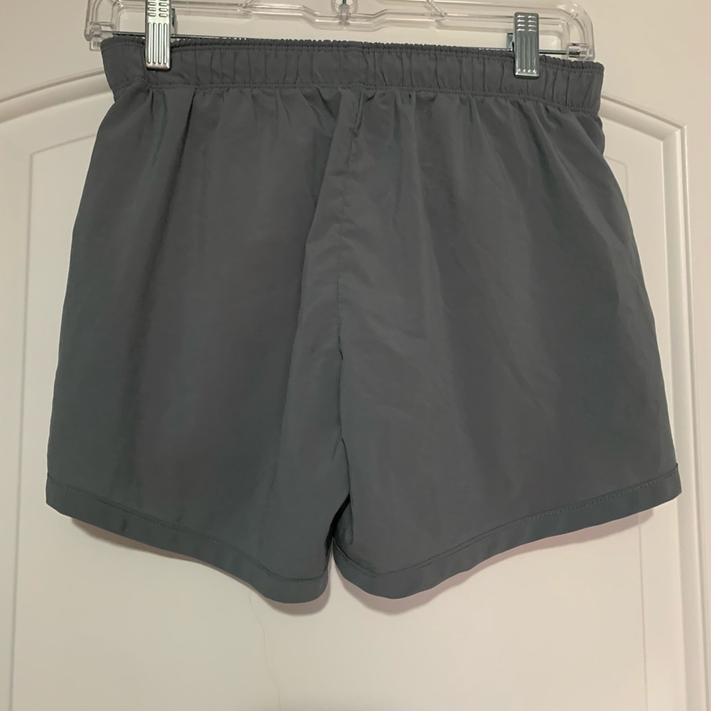 Nike Running Shorts - Picture 2 of 3